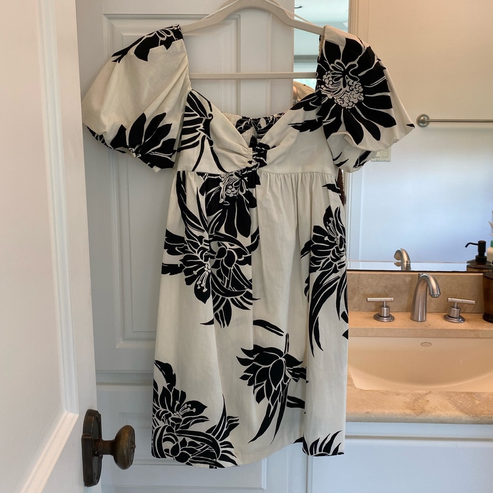 Patterned Zara Dress Size Small